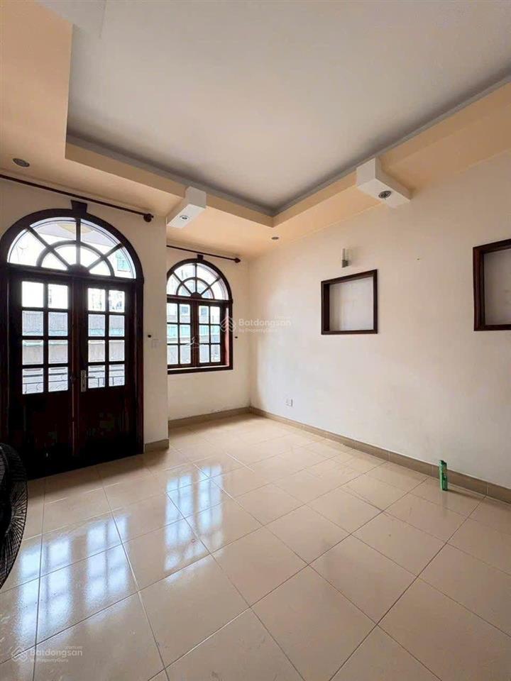 Biệt thự hẻm 6m tân hương, 15x28m, 3 tấm, 5pn, 6wc.