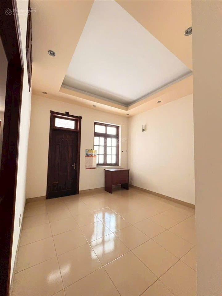 Biệt thự hẻm 6m tân hương, 15x28m, 3 tấm, 5pn, 6wc.