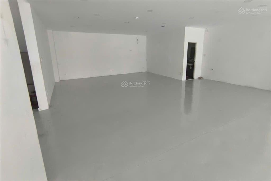 Tòa nhà góc 2 mặt tiền đường phú thọ hòa, 14x24m, 6 tầng, thang máy, pccc, giá 150tr
