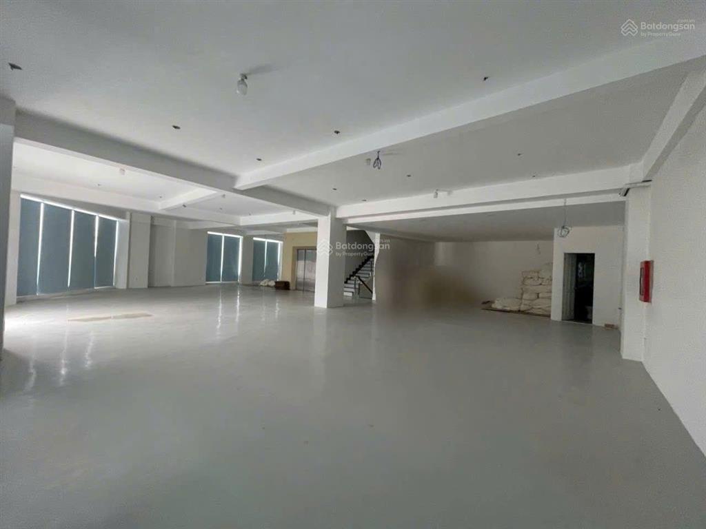 Tòa nhà góc 2 mặt tiền đường phú thọ hòa, 14x24m, 6 tầng, thang máy, pccc, giá 150tr