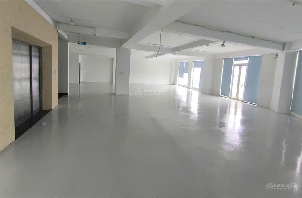 Tòa nhà góc 2 mặt tiền đường phú thọ hòa, 14x24m, 6 tầng, thang máy, pccc, giá 150tr