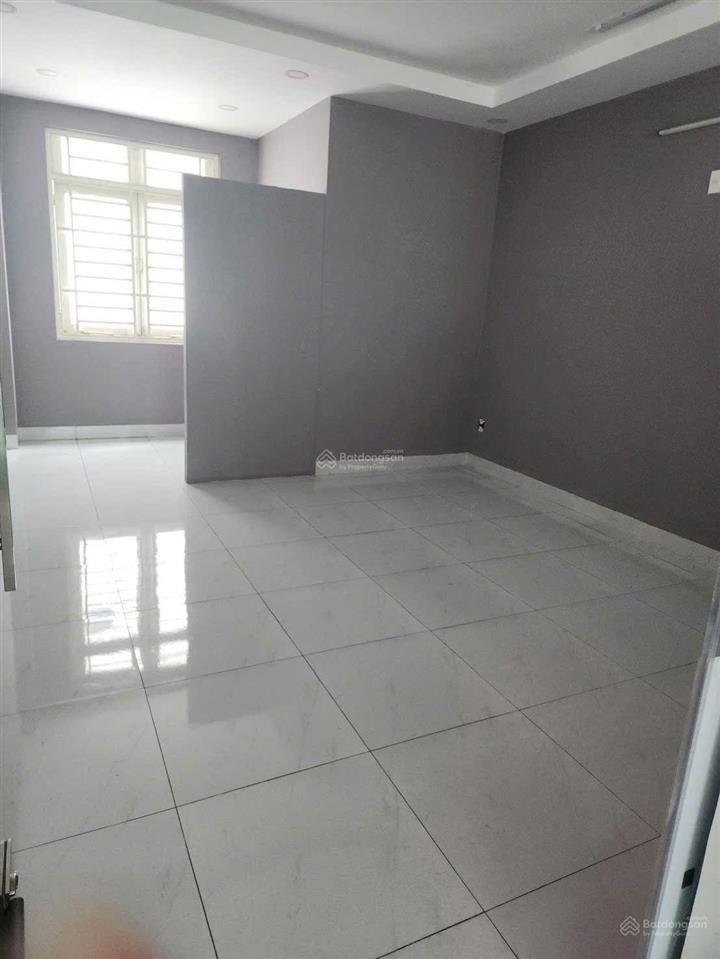 Nhà mt lê thúc hoạch 4x20m, 4 lầu, 8 pn, 8 wc, giá 32 triệu