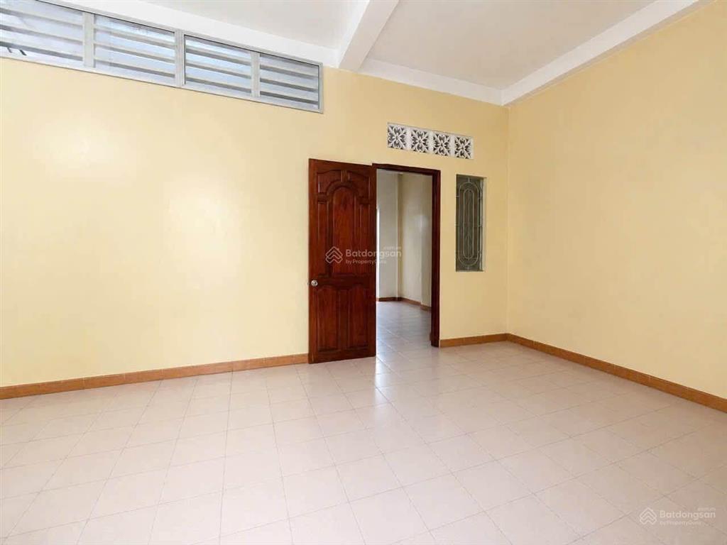 Nhà hẻm 6m đường nguyễn sơn 6x20m, 1 lầu, 4pn, giá 15 triệu