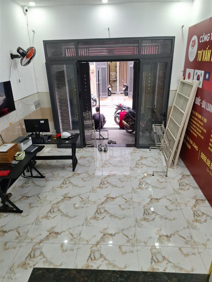 Cho thuê nhà hẻm 57 tô hiệu, 4x16m, 3 lầu, 5pn, 4wc, giá 18 triệu