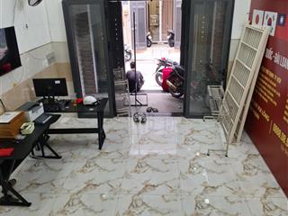 Cho thuê nhà hẻm 57 tô hiệu, 4x16m, 3 lầu, 5pn, 4wc, giá 18 triệu