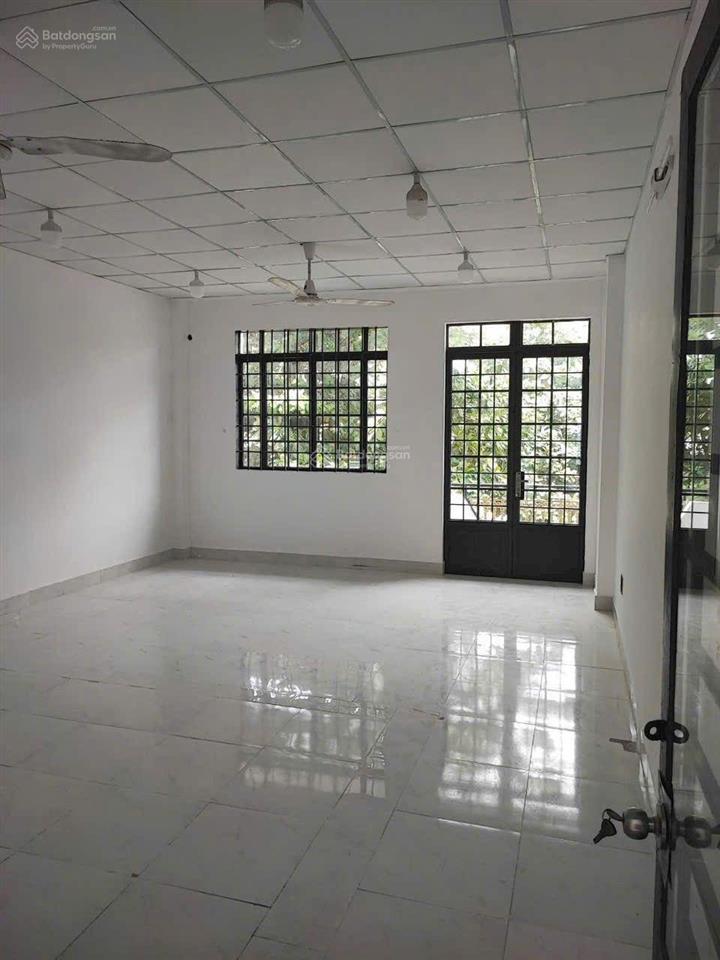 Cho thuê nhà hẻm 8m đường văn cao, 5x20m, 3 tầng, 4pn, 4wc, giá 20 triệu