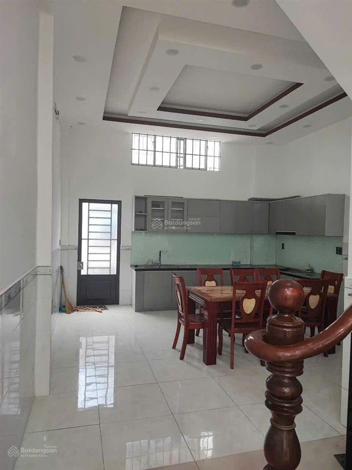 Cho thuê nhà hẻm 8m đường văn cao, 5x20m, 3 tầng, 4pn, 4wc, giá 20 triệu