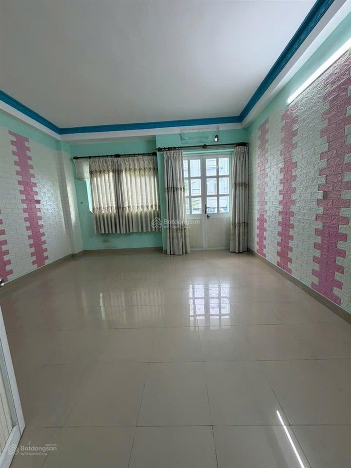 Nhà mặt tiền đường tây thạnh, 4x15m, 2 lầu suốt, máy lạnh, giá 18 triệu