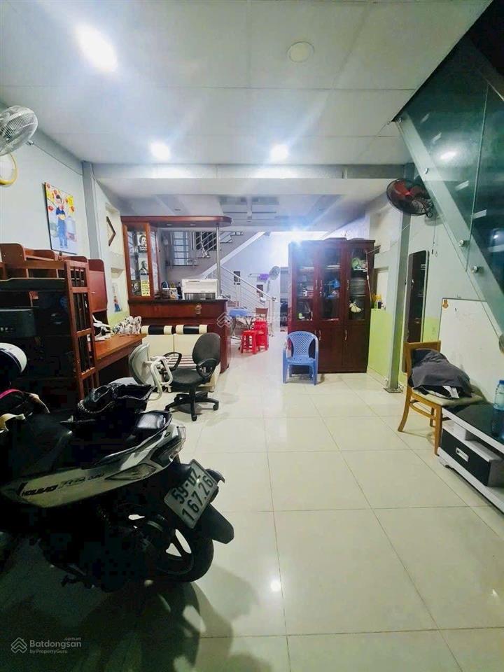 Nhà full nội thất, đường lê thúc hoạch, 4x12m, 2 lầu, 4pn, 3wc, giá 12 triệu
