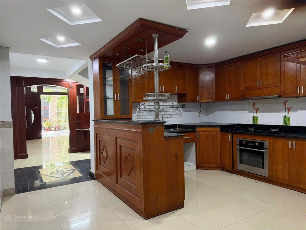Cho thuê nhà hẻm vườn lài, 4.5x17, 1 trệt, 2 lầu, st, 4pn, 14 triệu