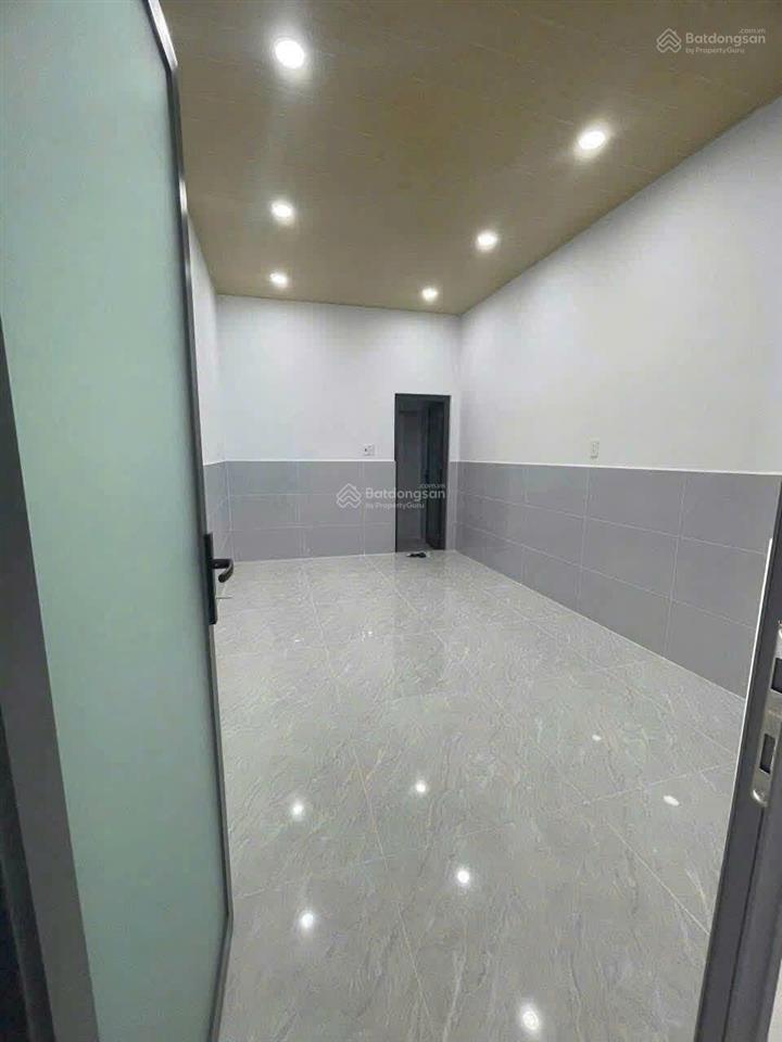 Nhà mặt tiền khu tô hiệu, 5x14m, 1pn, 2wc, giá 12 triệu