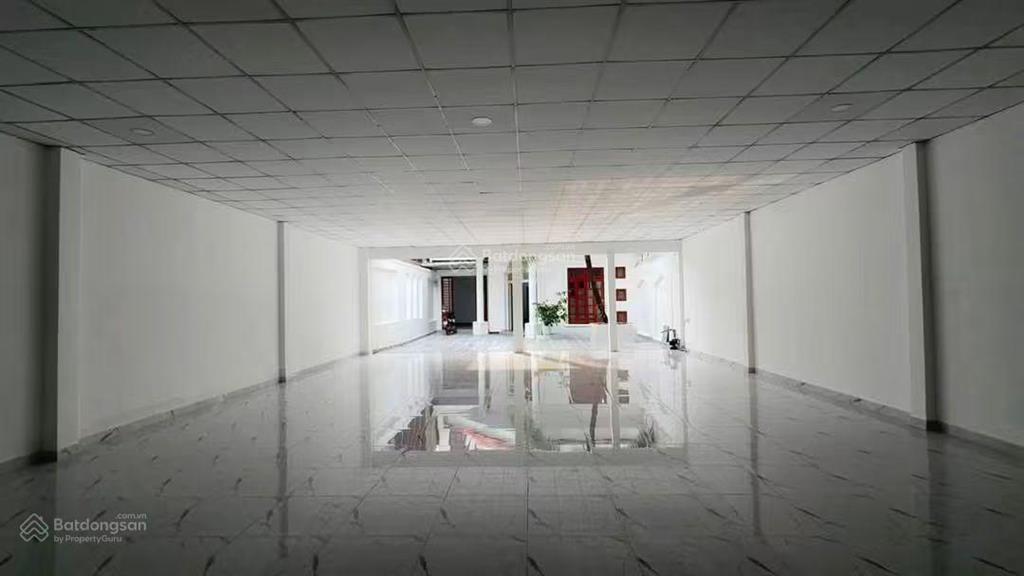 Nhà mặt tiền nguyễn sơn 18x30m, 1 lầu suốt, giá 92 triệu