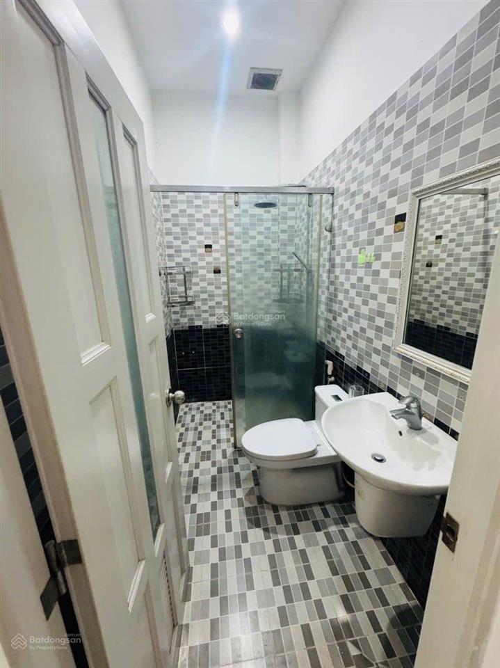 Cho thuê nhà mt dân tộc 4x16m, 3 lầu, 4pn, 5wc, nội thất, 19 triệu