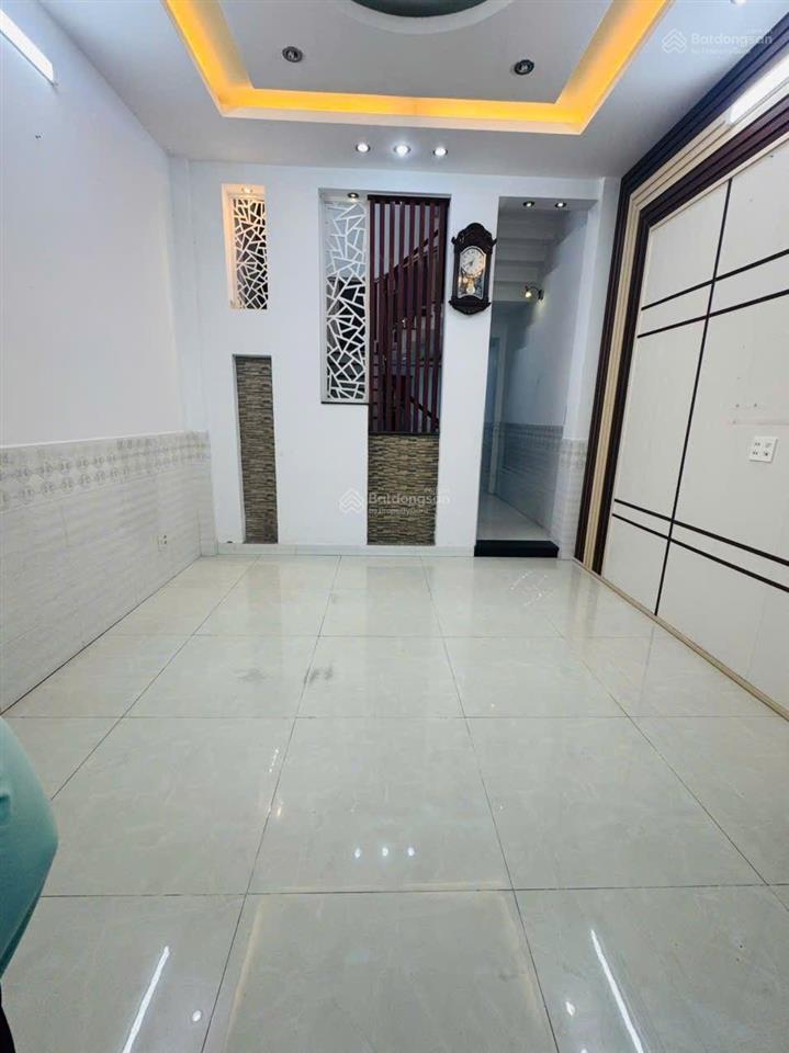 Cho thuê nhà mt dân tộc 4x16m, 3 lầu, 4pn, 5wc, nội thất, 19 triệu
