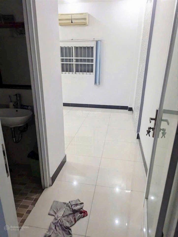 Cho thuê nhà mt trần thủ độ 4x20m, 1 trệt, 2 lầu, st, 3pn, giá 17 triệu