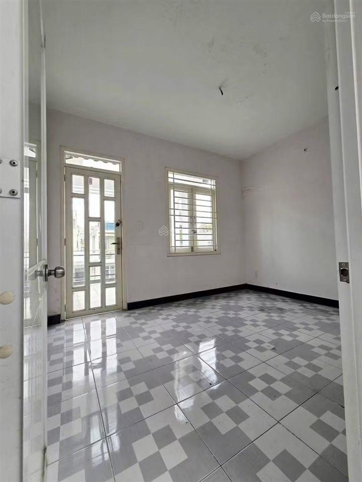 Cho thuê nhà mt đường lê lư 4x20m, 2 lầu, st, 3pn, 3wc, giá 17 triệu