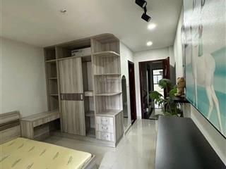 Nhà mt hiền vương, 4x20m, 5 lầu, 10pn, 8wc, 10 máy lạnh, thang máy, 35 triệu