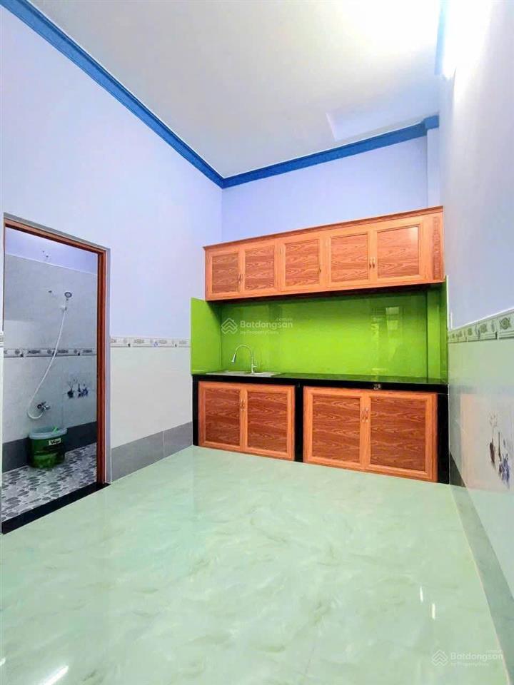 Bán nhà 60/3e tân xuân, hóc môn dt 4 x 16m (64m) 1 trệt 1 lầu, gồm 1pk, 3pn, 2wc, ban công