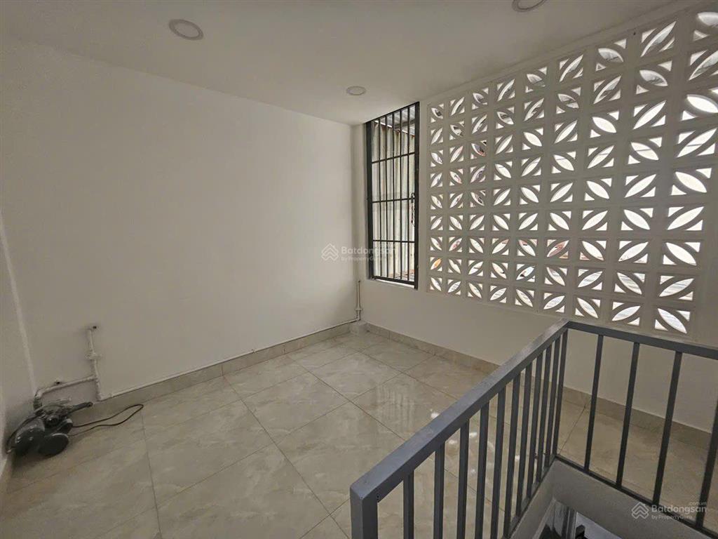 Bán nhà đẹp nở hậu hẻm 759 hương lộ 2 bình trị đông, 52mv, 4x13, 3 tầng xe tải thông giá 5,2tỷ tl