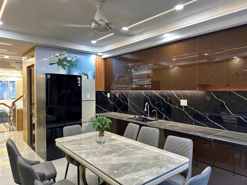 Siu phẩm hương lộ 2  ngang 4 dài 24m  5 tầng  thang máy  full nội thất giảm giá còn 9.2 tỷ tl