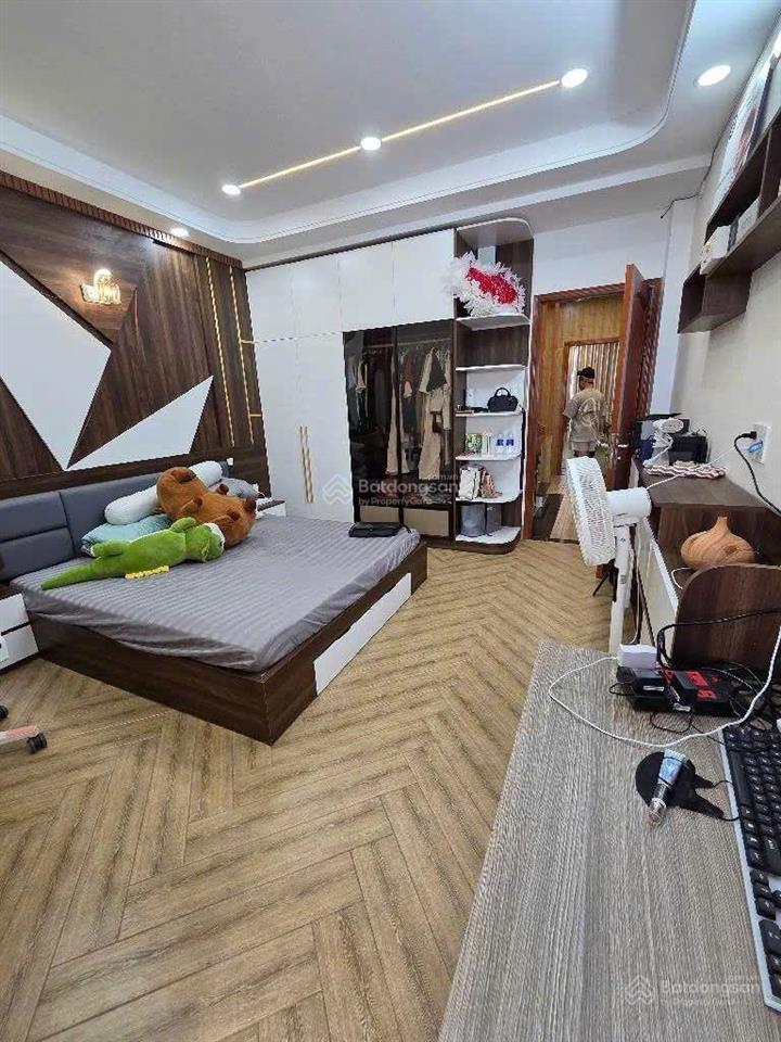 Siu phẩm hương lộ 2  ngang 4 dài 24m  5 tầng  thang máy  full nội thất giảm giá còn 9.2 tỷ tl