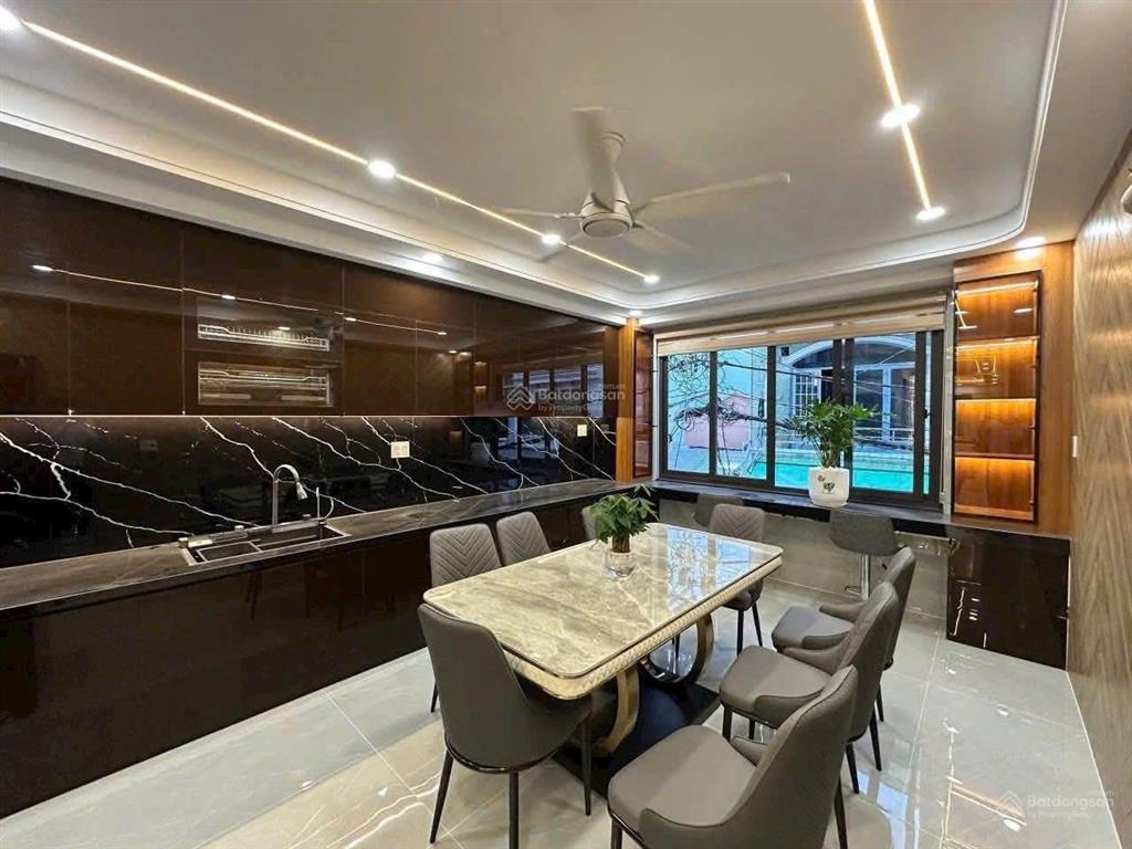 Siu phẩm hương lộ 2  ngang 4 dài 24m  5 tầng  thang máy  full nội thất giảm giá còn 9.2 tỷ tl