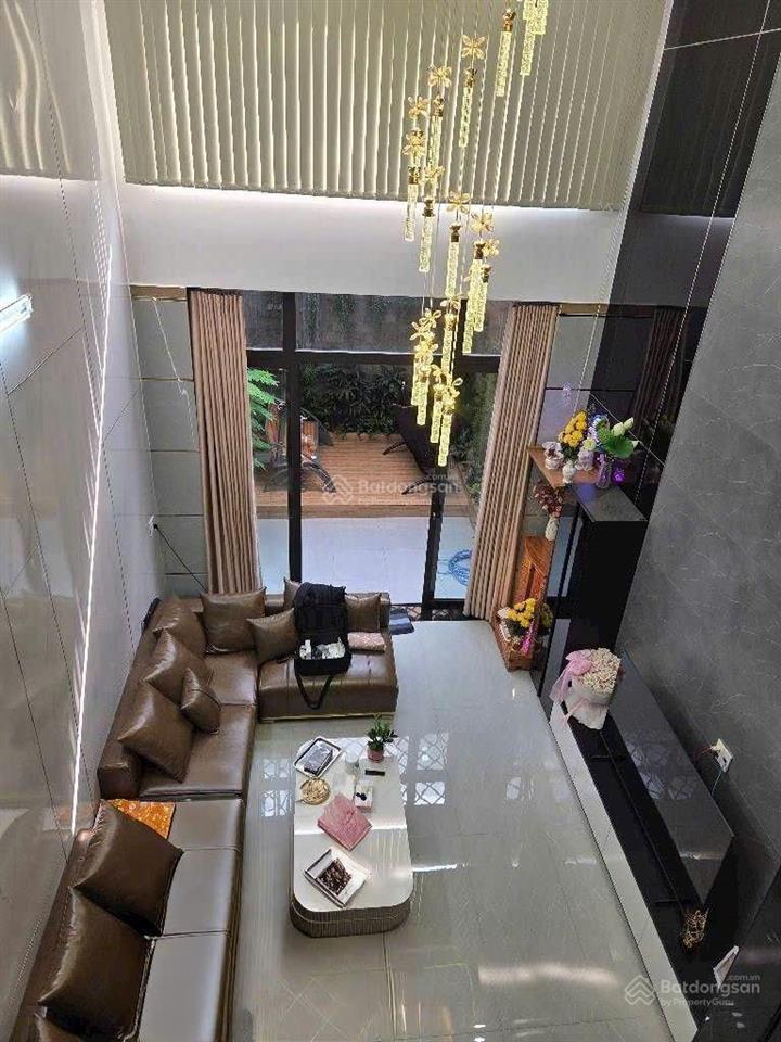 Siu phẩm hương lộ 2  ngang 4 dài 24m  5 tầng  thang máy  full nội thất giảm giá còn 9.2 tỷ tl