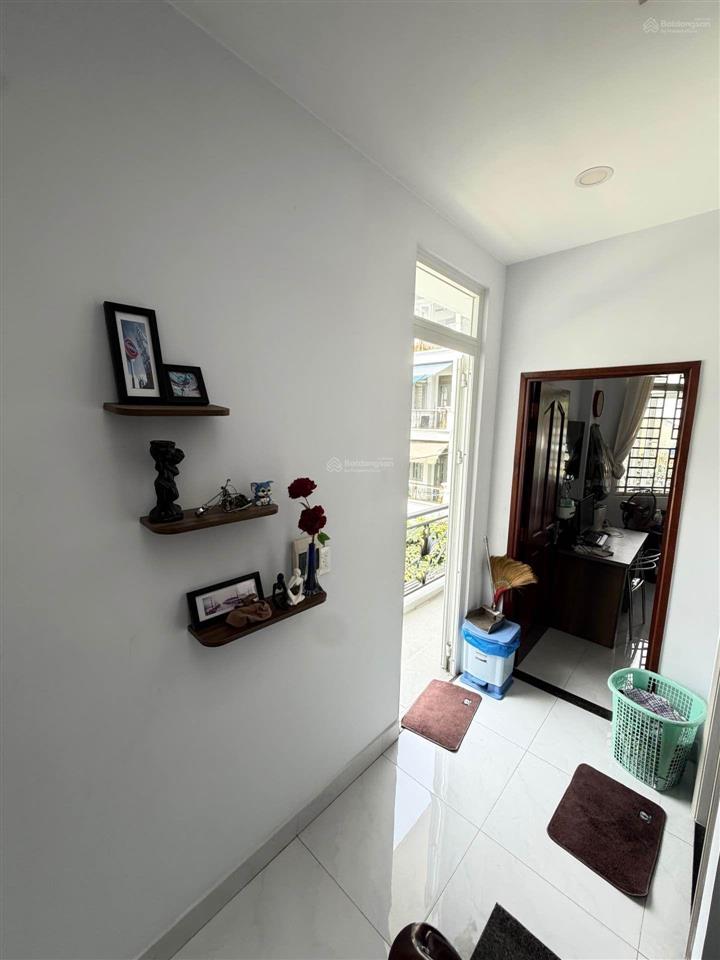 Bán nhà đường 413 lê văn quới, dtsd 160m2, 5 tầng kiên cố tặng nội thất gỗ căm xe giá 5.4 tỷ tl