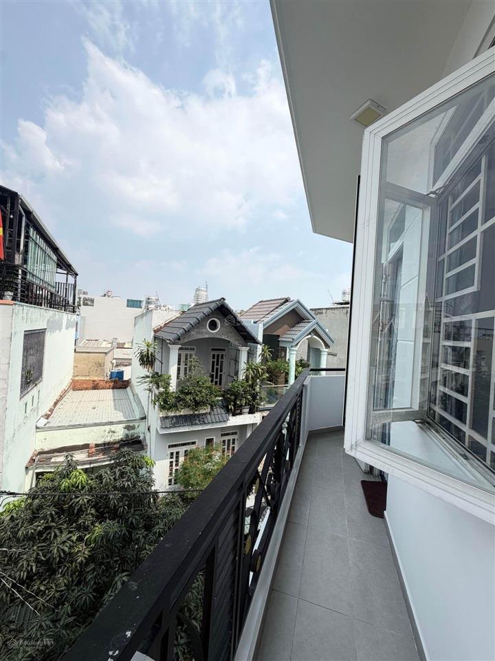 Bán nhà đường 413 lê văn quới, dtsd 160m2, 5 tầng kiên cố tặng nội thất gỗ căm xe giá 5.4 tỷ tl