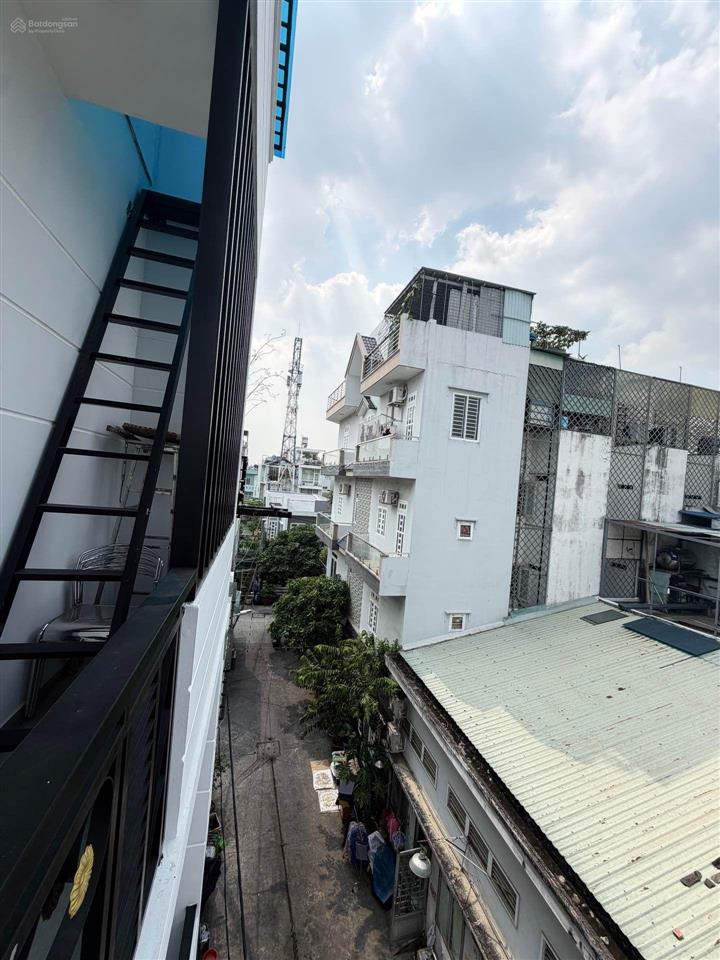Bán nhà đường 413 lê văn quới, dtsd 160m2, 5 tầng kiên cố tặng nội thất gỗ căm xe giá 5.4 tỷ tl