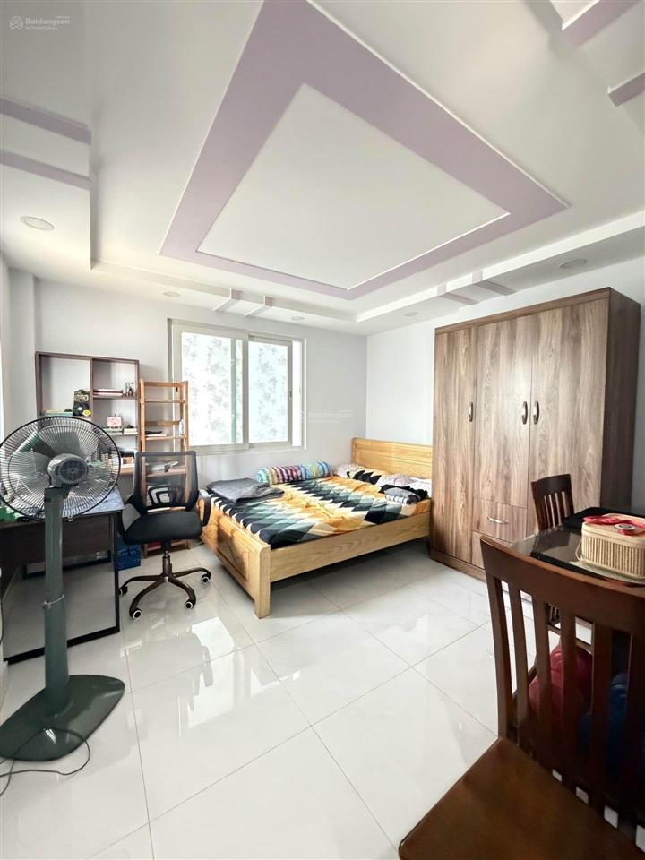 Bán nhà đường 413 lê văn quới, dtsd 160m2, 5 tầng kiên cố tặng nội thất gỗ căm xe giá 5.4 tỷ tl