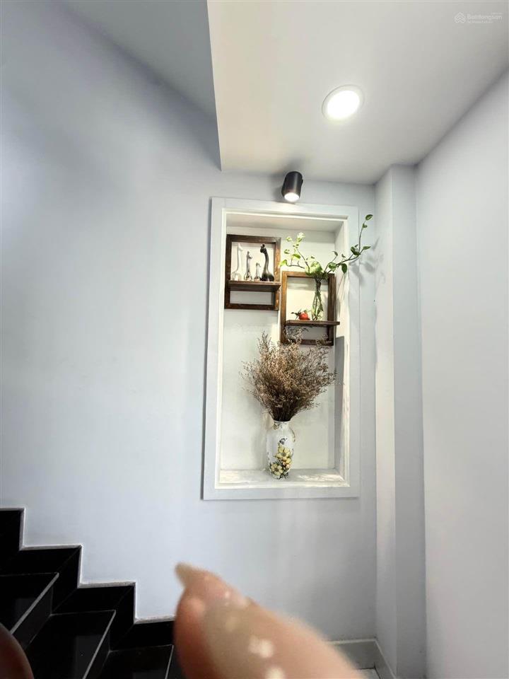 Bán nhà đường 413 lê văn quới, dtsd 160m2, 5 tầng kiên cố tặng nội thất gỗ căm xe giá 5.4 tỷ tl
