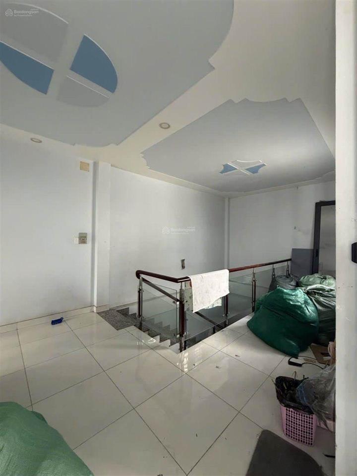 Gà đẻ trứng vàng, hương lộ 2, ngang lớn 8x18m, đúc 4 tầng dt 133m2, dòng tiền khủng giá 11.7 tỷ tl