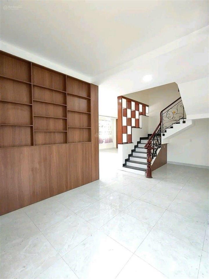 Biệt thự mái thái 425m2  21x20  trương văn đa, tân nhựt bình chánh giá 7.5 tỷ tl