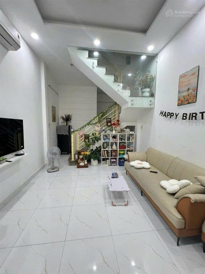 Tân phú chỉ 4,1 tỷ (tl) hẻm 8m thông không lộ giới gần khu chợ vải kinh doanh sầm uất