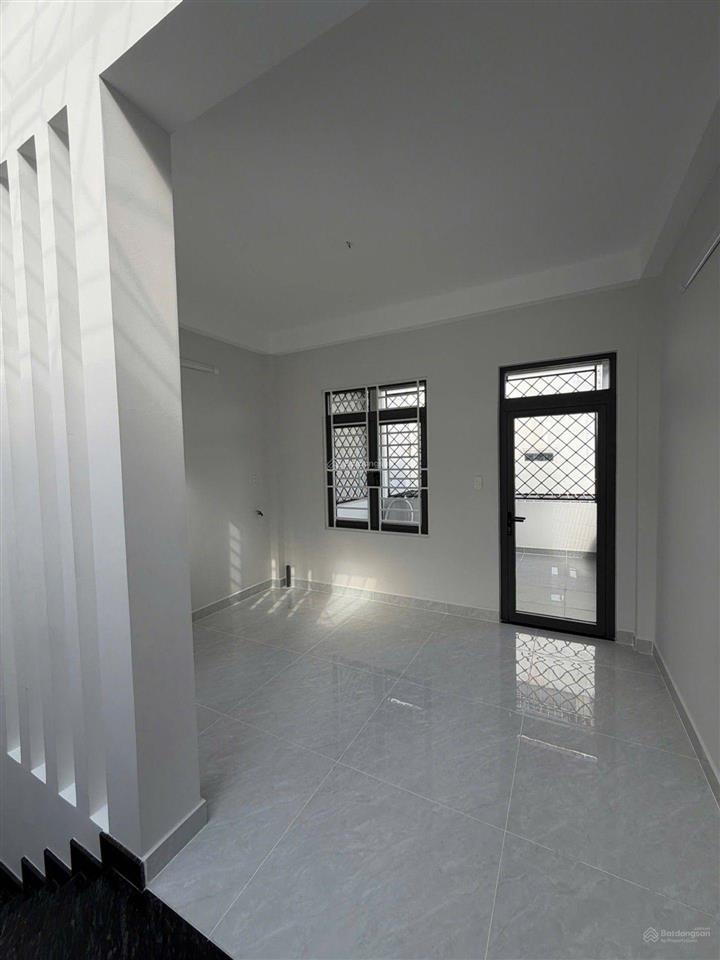 Mặt tiền đường chân lý bàn cờ thông 4x21  84m2 (độc lập  lũy bán bích) giá 12,8 tỷ (tl)