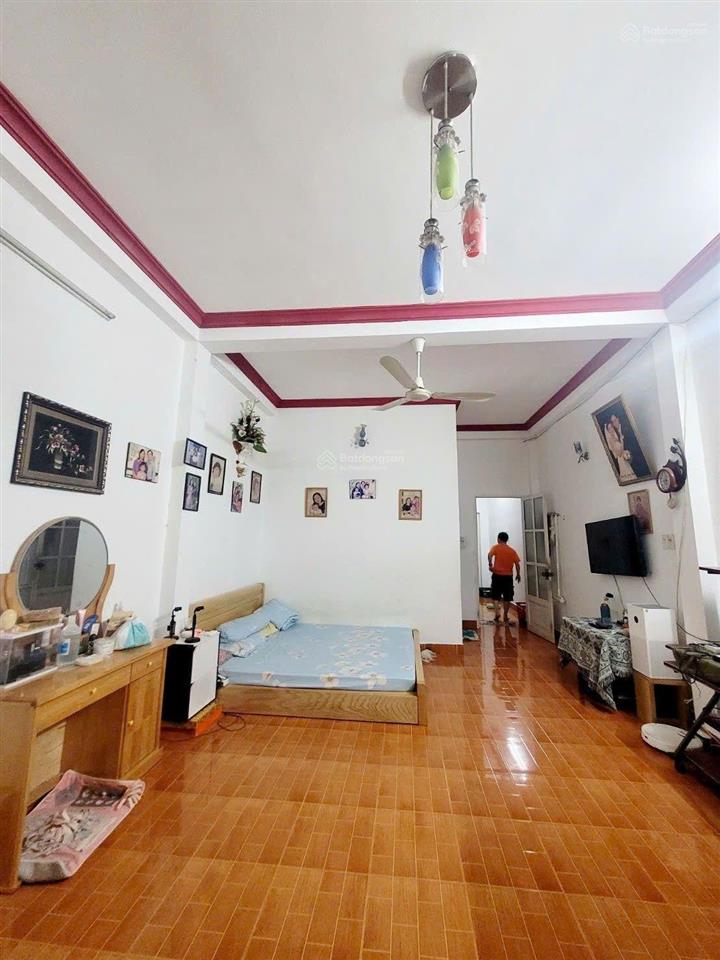 Mặt tiền đường số 4 (lê cơ  kinh dương vương) 4,5x18  80m2 đúc 3 tấm giá 8,5 tỷ tl