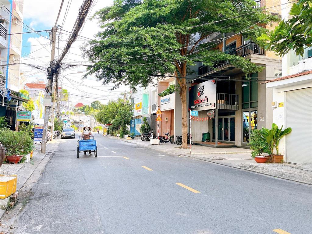 Khu hiếm nhà bán  mt đường lê liễu, p. tân sơn nhì, tân phú. dt 4,1 x 17m  nhà 4 tấm, vị trí đẹp