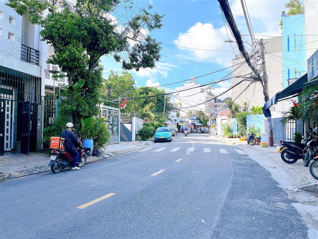 Khu hiếm nhà bán  mt đường lê liễu, p. tân sơn nhì, tân phú. dt 4,1 x 17m  nhà 4 tấm, vị trí đẹp