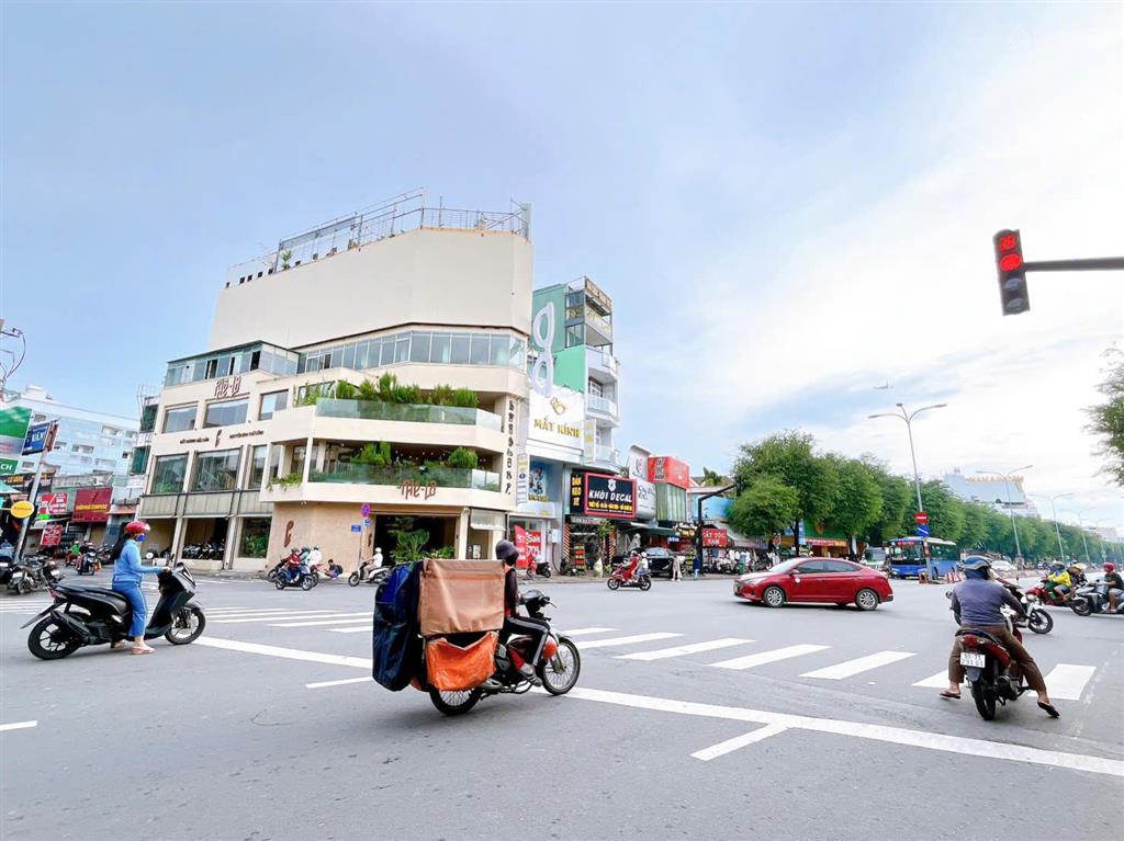Bán nhà mtkd lê trọng tấn, phường tân sơn nhì, tân phú. dt 4,5x25m, nhà 4 tấm. hđt 360 triệu/năm