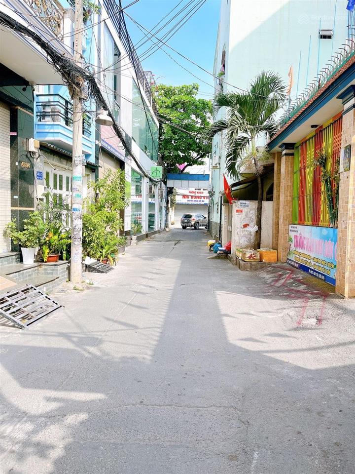 Bán biệt thự  sát aeon mall tân phú. dt 7,9x17met, đúc 4 tấm mới, giá chỉ 14,5 tỷ tl