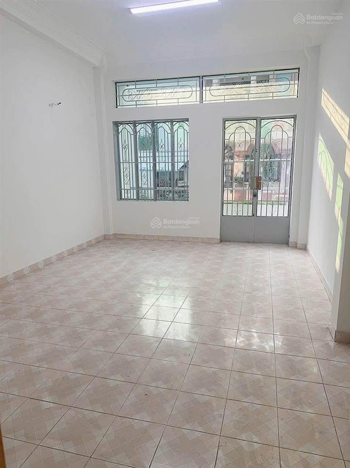 Bán nhà hẻm 7m ngay vườn lài  chợ vải phú thọ hòa. dt 4x18,5m, đúc 3 tấm  giá giảm 8,5 tỷ còn tl