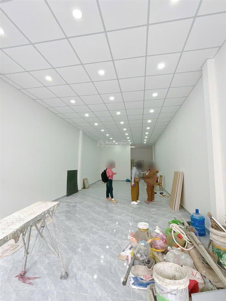 Bán nhà mtkd tân kỳ tân quý  ngay ngã tư tân quý 4,5x20met, vị trí kd tốt, sẵn hdt 17 triệu/tháng