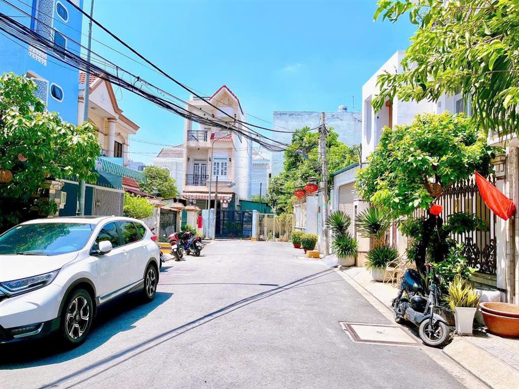Bán cặp nhà xây chdv  diện tích lớn 9x30m  hẻm vip 16met có lề, khu nhà lầu tân sơn nhì