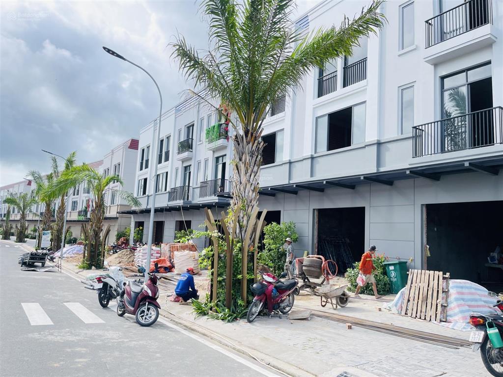 Bán nhà 1trệt 2lầu khu tây sông hậu, long xuyên, an giang