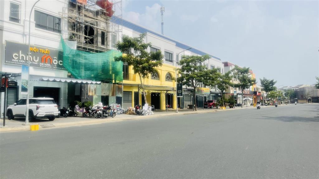 Bán 255m2 nhà 1 trệt 2 lầu khu tây sông hậu long xuyên, an giang giá tốt toàn khu