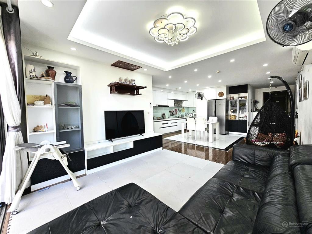 Bán căn hộ 3pn, 102,5m2 tại green park ct15 việt hưng, giá 8,7 tỷ