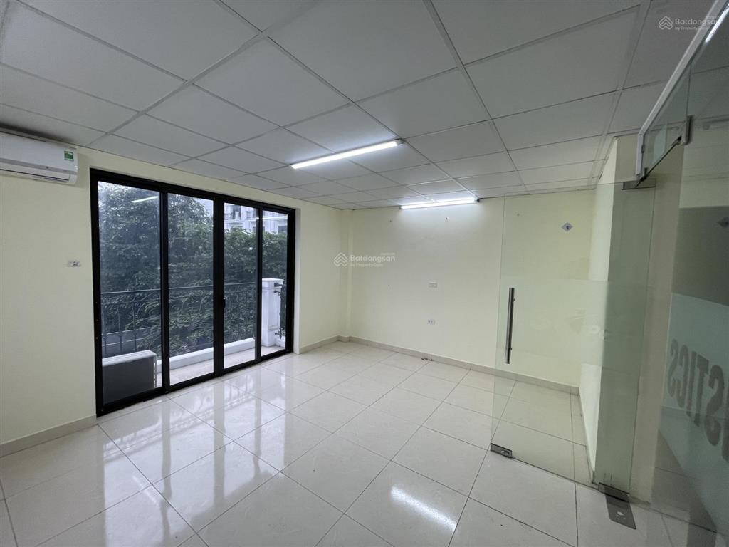 Cho thuê nhà 90m2 x 3 tầng làm văn phòng