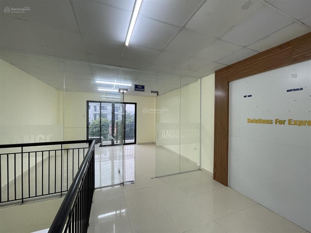 Cho thuê nhà 90m2 x 3 tầng làm văn phòng