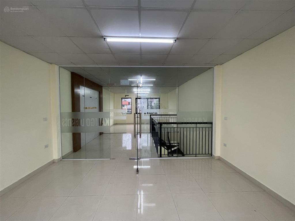 Cho thuê nhà 90m2 x 3 tầng làm văn phòng